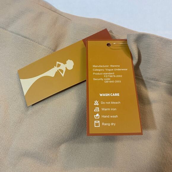 Werena NWT Shaping Boyshort Beige Cream Tan Sz M Light Support - Picture 3 of 10